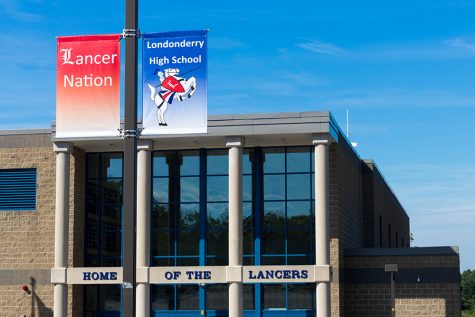 Class of 2016 senior gift brightens main lot
