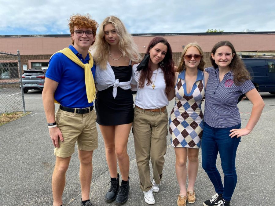 Seniors Jacob Harmon, Ally Iaconis, Sophia Brockney, Robin Batchelor, Ahna Gainey