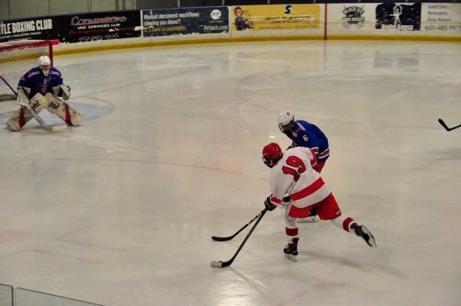 The Lancer boys hockey team prepares for their upcoming winter season 