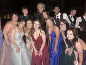 Lancer Spirit editors put down their pens and pick up some new dance moves at Prom 2022. 
