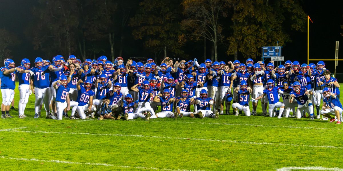 Teams post game picture (picture taken Charlie Ogden) 