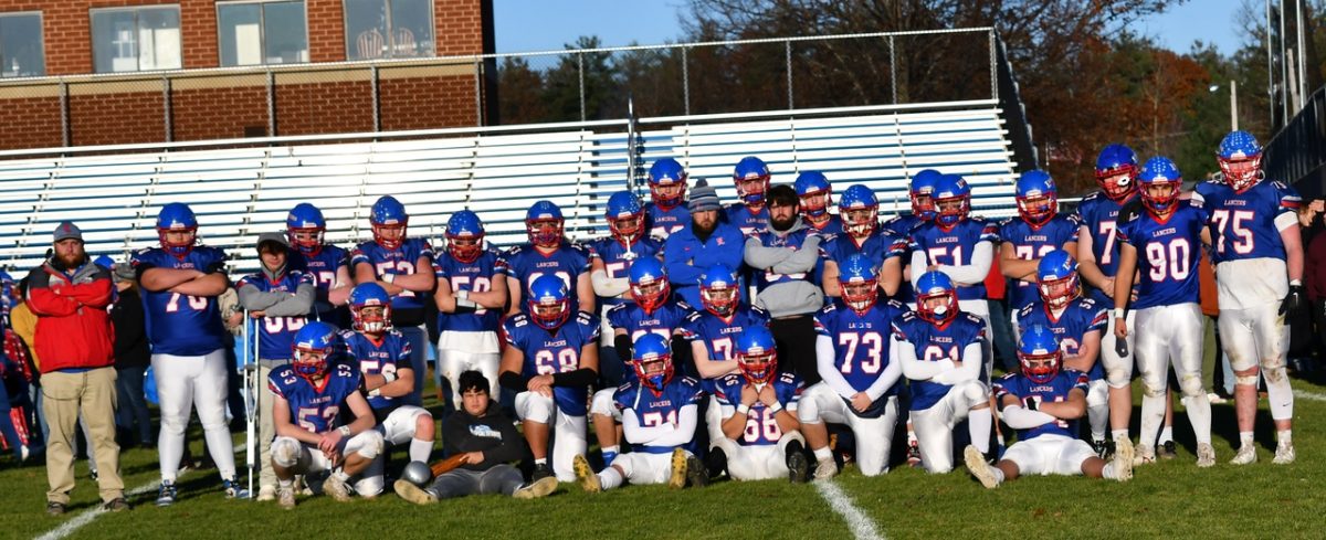 Hogs post game photo (Photo by Dina Miles) 