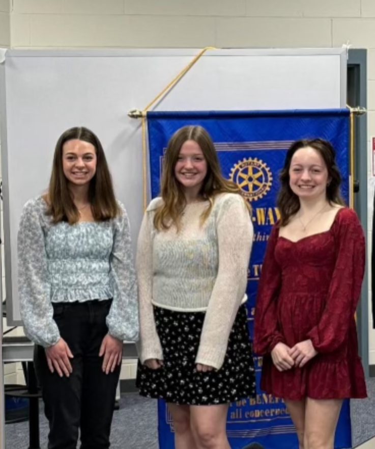 Three LHS seniors placed in the top three in the annual Rotary Speech Contest, with senior Ellie Holcombe coming in first place. From left to right is senior Amanda Robinson in third place, Holcombe in the center, and senior Laurel Guthrie in second place. (Photo provided by Ellie Holcombe).