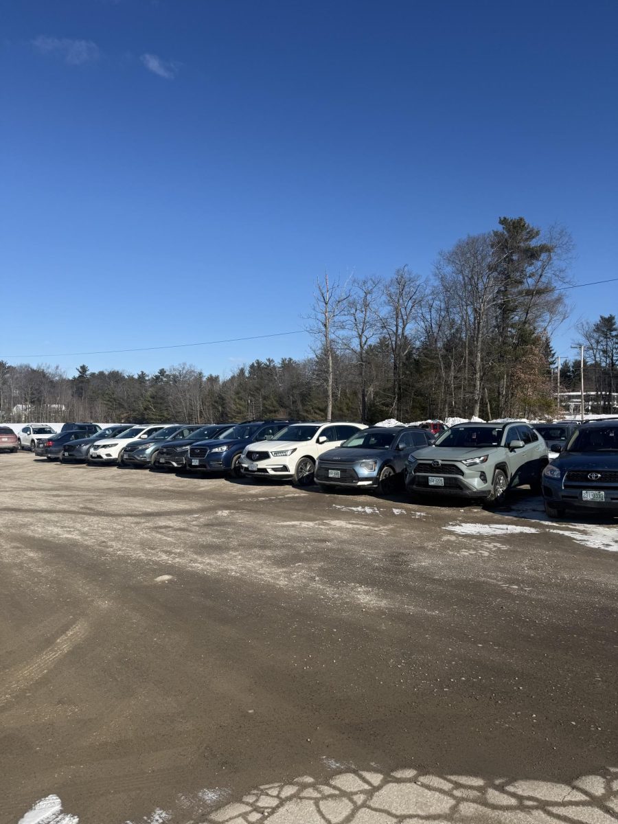 A greater number of cars are parked in plateau on Feb. 12 than usual. Due to the snowfall and lower temperatures, students without a parking pass have been parking their cars in plateau to avoid the treacherous walk from the Recs, even though it is not permitted. This has left an extremely limited amount of spots open for students arriving back to school after an open-campus period.
