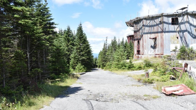 The top of the base gave off a post-apocalyptic vibe- it was very eerie.